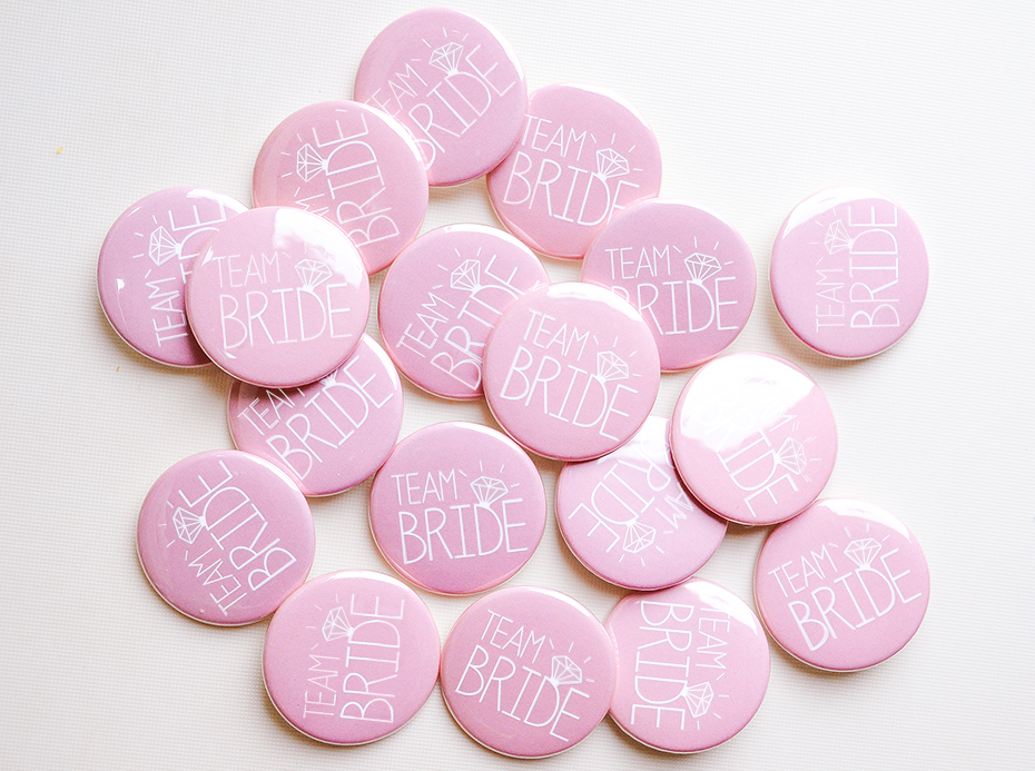Hen party badges in pale pink